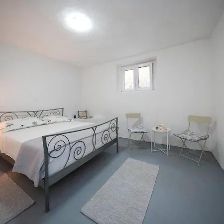 Feriehus House Sanja