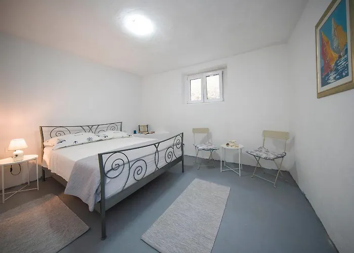 Nyaraló House Sanja